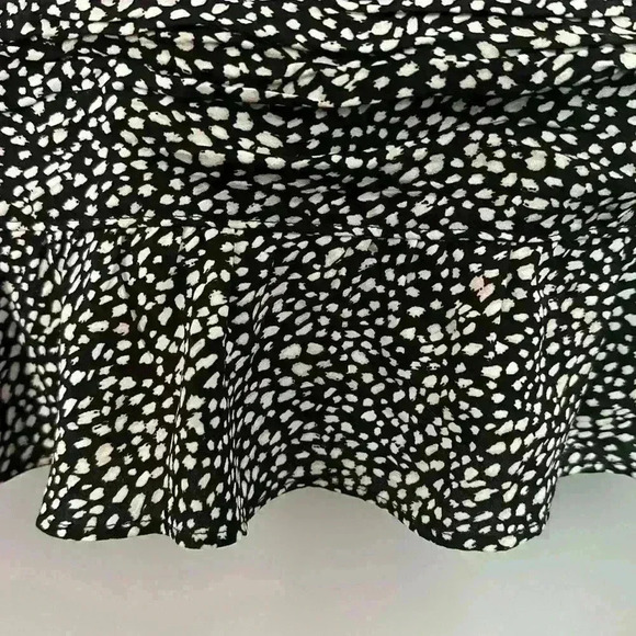 Abercrombie & Fitch Ruffle Hem Mini Skirt (344) - Picture 10 of 14